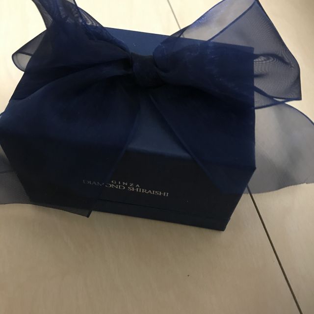 【銀座ダイヤモンドシライシの口コミ】 たくさんのものを試着した中で決め手となったのは指が綺麗に見えるデザイ…