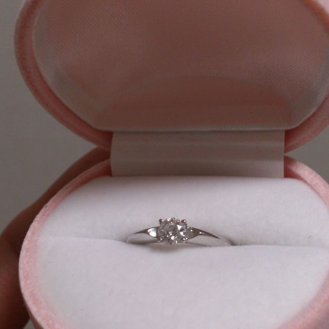 【１／ｆ エフブンノイチの口コミ】 スタンダードなデザインがいいと思っていましたが、ダイヤが突き出てしま…