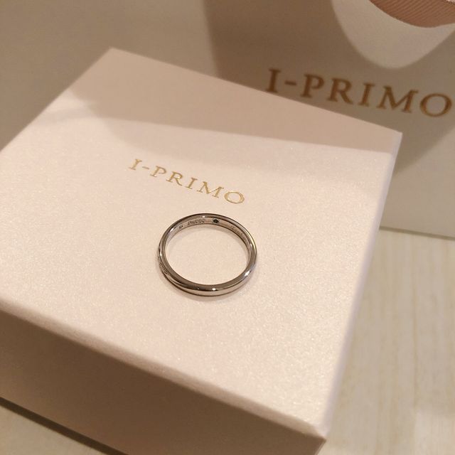 【アイプリモ(I-PRIMO)の口コミ】 シンプルなデザインだけど可愛さもあるところがお気に入りです。指輪を重…