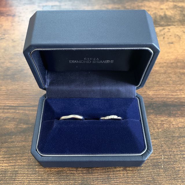 【銀座ダイヤモンドシライシの口コミ】 女性用は爪どめのような輝きがありながら、触ったときの引っ掛かりはなく…