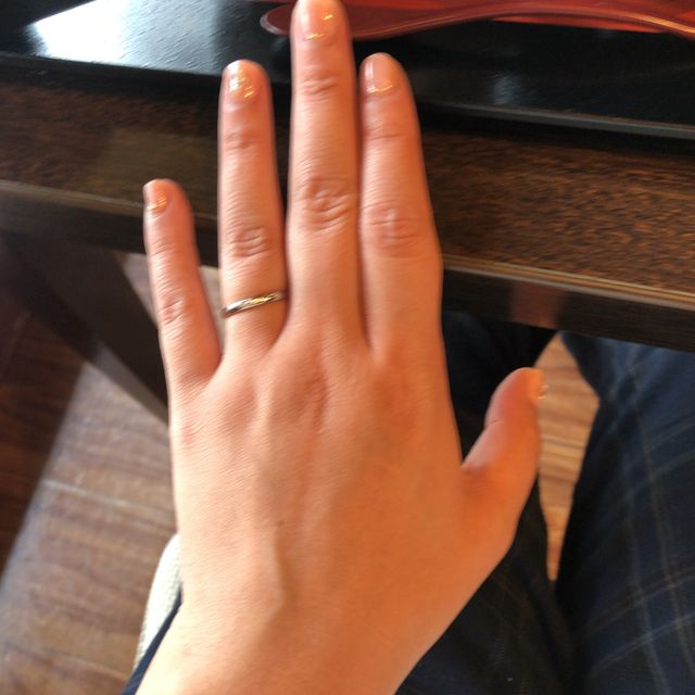 【アイプリモ(I-PRIMO)の口コミ】 決め手は店長さんの接客と指輪のデザインです。
特に指輪は細身で普通のデ…