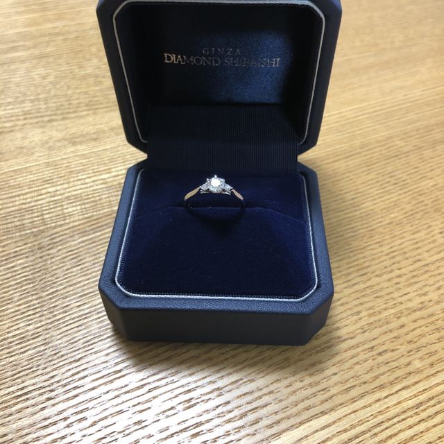 【銀座ダイヤモンドシライシの口コミ】 ダイヤモンドをはめる部分の高さがあまり高くなく、つけ心地が良いものを…