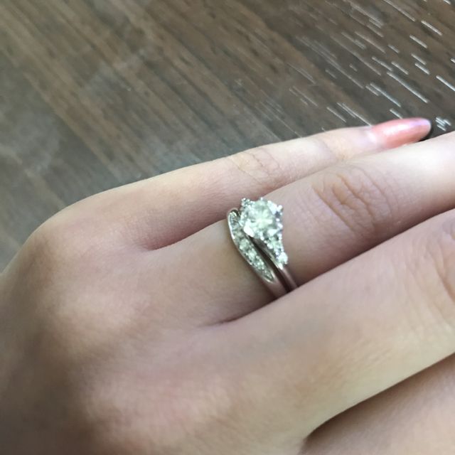 【宝寿堂(ほうじゅどう)の口コミ】 メレダイヤ付きで指が綺麗に見えるデザインを希望でしたが、お店に見に行…