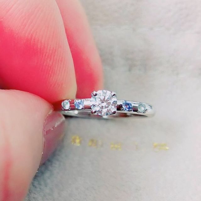 【鎌倉彫金工房の口コミ】 最初は色々既製品を見ましたが、価格とデザインに納得出来ず、自分たちで…