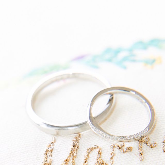 【BIJOUPIKO(ビジュピコ)の口コミ】 夫婦ともに普段アクセサリーをつけないので、結婚指輪は肌なじみがよく、…