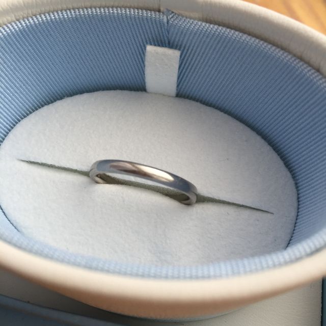【canal4℃(カナルヨンドシー)の口コミ】 結婚指輪なので飽きのこないシンプルなストレートラインで探していました…