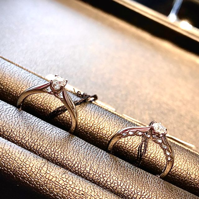 【エクセルコダイヤモンド(EXELCO DIAMOND)の口コミ】 ダイヤモンドが宙に浮いて見えるデザインに憧れていたので、その様なデザ…