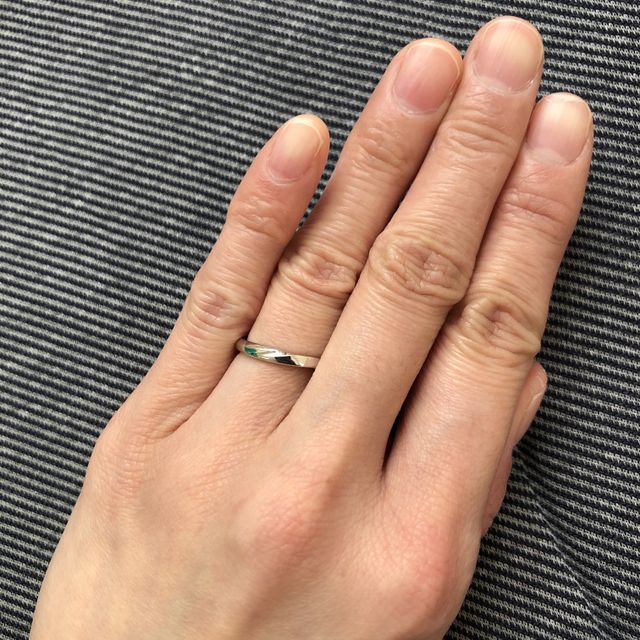 【銀座ダイヤモンドシライシの口コミ】 初めは細い指輪を探していましたが、年齢を経ても付けることが出来るデザ…