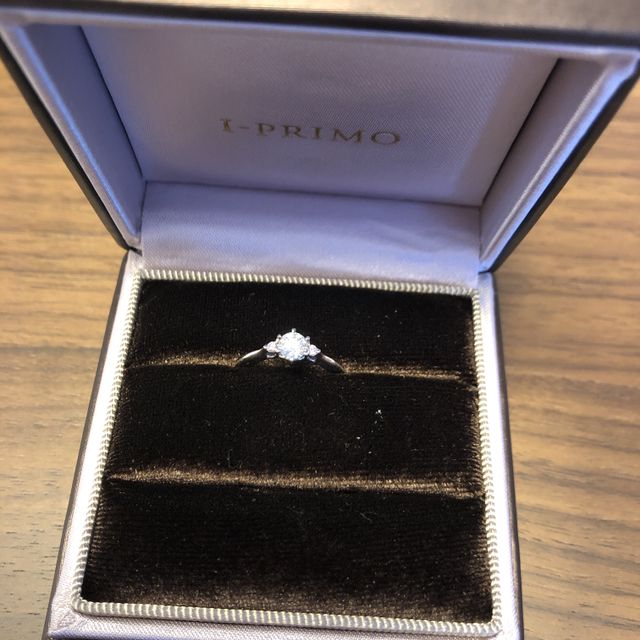 【アイプリモ(I-PRIMO)の口コミ】 横からハートが見えるのと、ゴージャスにダイアモンドを使ってるところで…