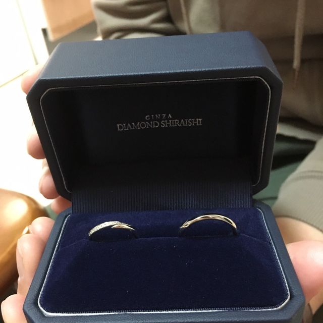 【銀座ダイヤモンドシライシの口コミ】 シンプルなデザインで、末長く着用できるモノで検討していましたが、条件…