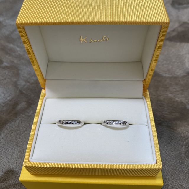 【ケイウノ ブライダル(K.UNO BRIDAL)の口コミ】 素材デザイン共に素敵でした。
2人の意見を掛け合わせて作っていただけた…