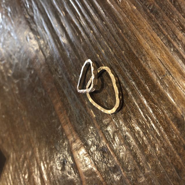 【鎌倉彫金工房の口コミ】 奥さんがゼクシィの広告を見て
昔から気になっていた、との事で
他のお店…