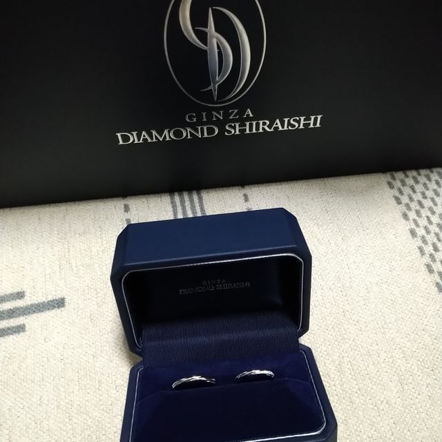 【銀座ダイヤモンドシライシの口コミ】 シンプルで歳を重ねても無理なくつけれるデザインを選びました。男性も付…