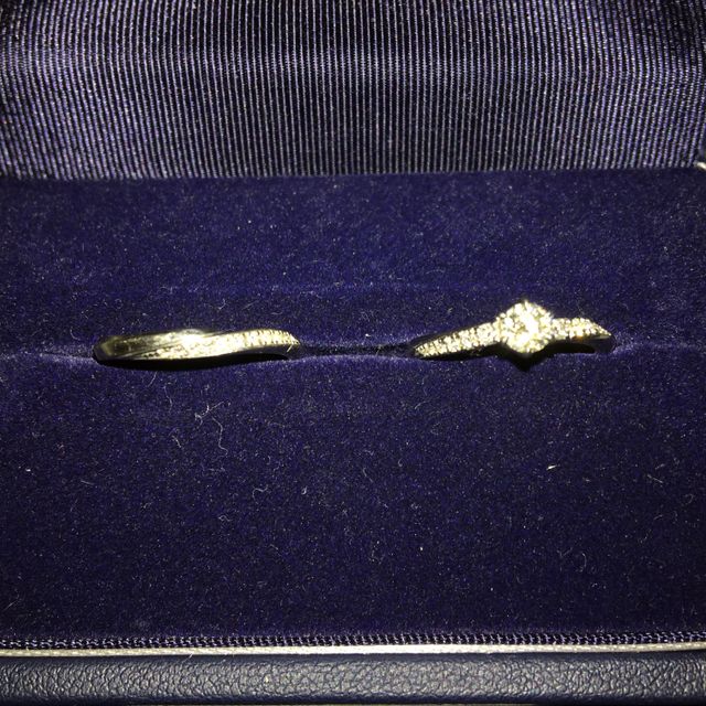 【銀座ダイヤモンドシライシの口コミ】 初めはシンプルな王道デザインにしようと思っていましたが、試着するとキ…