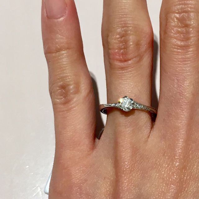 【TRECENTI(トレセンテ)の口コミ】 トレセンテオリジナルのフローラセッティングはダイヤモンドを留める爪が…