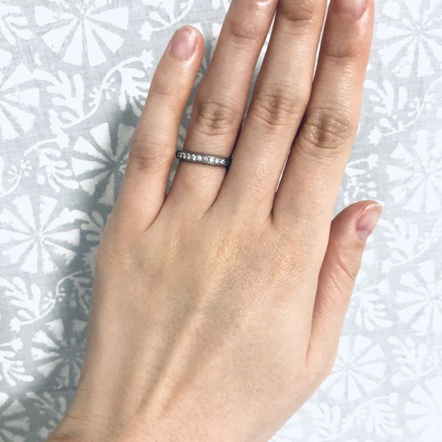 【カルティエ(Cartier)の口コミ】 普段の服装がシンプルなものが多いので、少しキラキラしたものがいいなと…