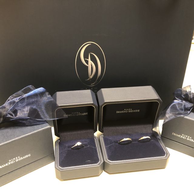 【銀座ダイヤモンドシライシの口コミ】 婚約指輪と結婚指輪を重ねて着けれるものを探していました。銀座ダイヤモ…