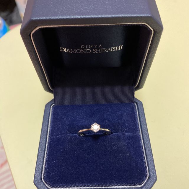 【銀座ダイヤモンドシライシの口コミ】 リングの部分は自分で選び、ダイヤモンドは彼に選んでいただきました。リ…