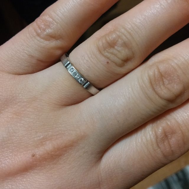 【カルティエ(Cartier)の口コミ】 キラキラしてるデザインの指輪を探していたので一目惚れで決定しました。
…