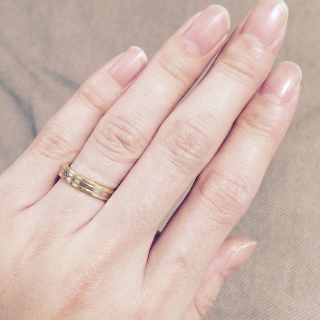 【カルティエ(Cartier)の口コミ】 よく見るプラチナのリングではなくて、普段身につけるアクセサリーと同じ…