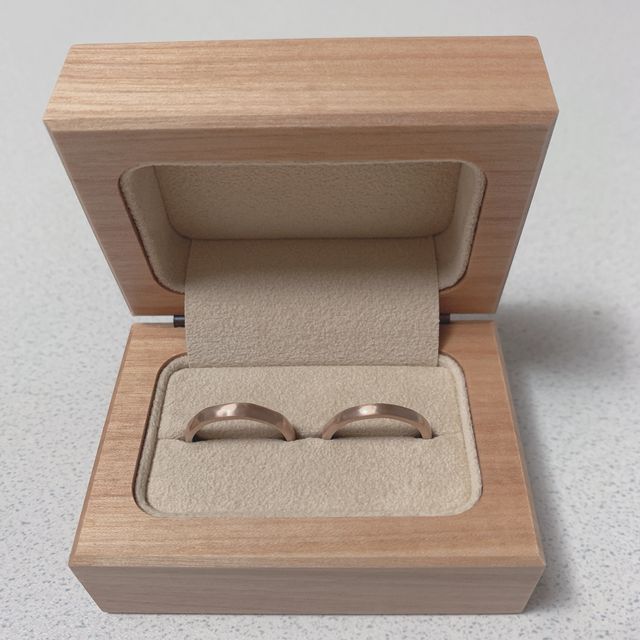 【uchimari(ウチマリ)の口コミ】 色はピンクゴールド、表面はゆるふわで 製作しました。手作り感が残ってい…