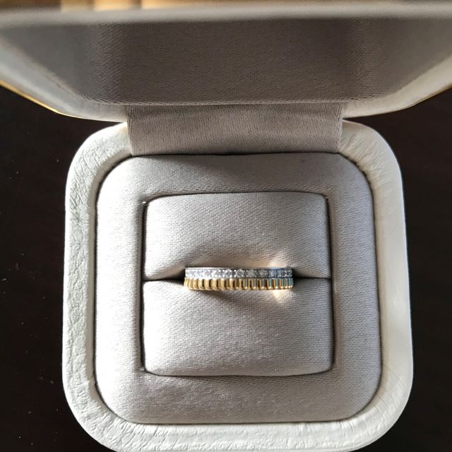 【ブシュロン(BOUCHERON)の口コミ】 ・ザ・結婚指輪!という感じのシンプルなものが嫌だったのでファッションリ…