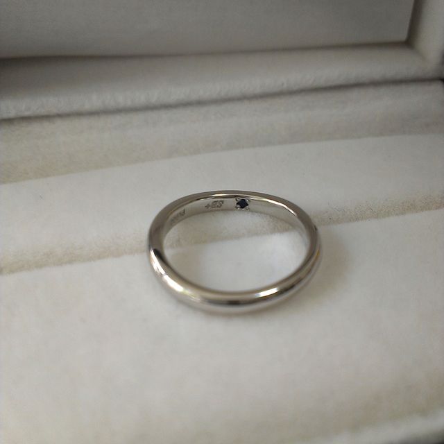 【Something Blue(サムシングブルー)の口コミ】 店員の方が私の手に合った指輪（細さ・石の数等）を何点か紹介してくださ…