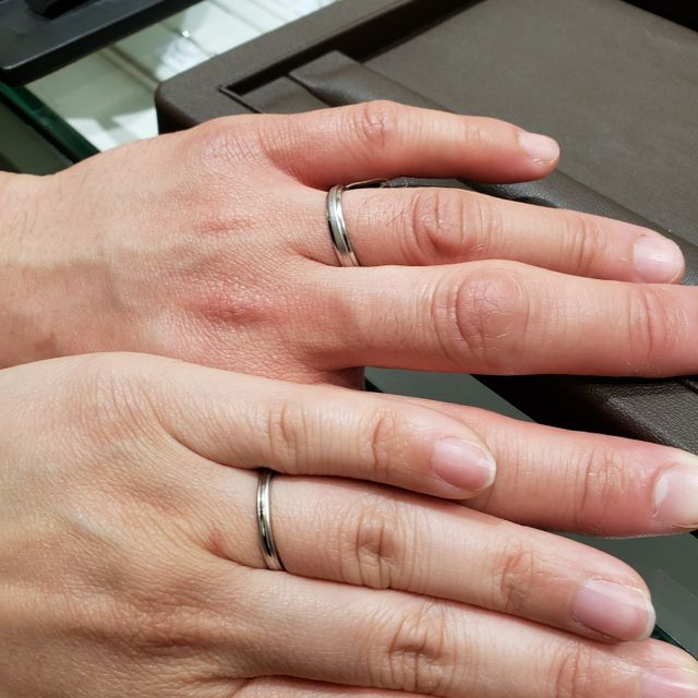 【アイプリモ(I-PRIMO)の口コミ】 デザインが豊富で、可愛らしい物からシンプルな物まで沢山ありました。
艶…