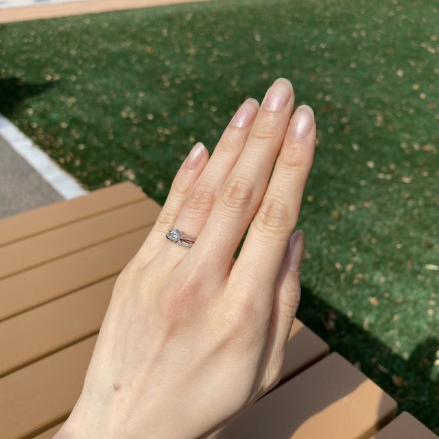 【銀座ダイヤモンドシライシの口コミ】 上質なダイヤモンドを取り扱っている。
丁寧な説明で信頼できる。
指輪選…