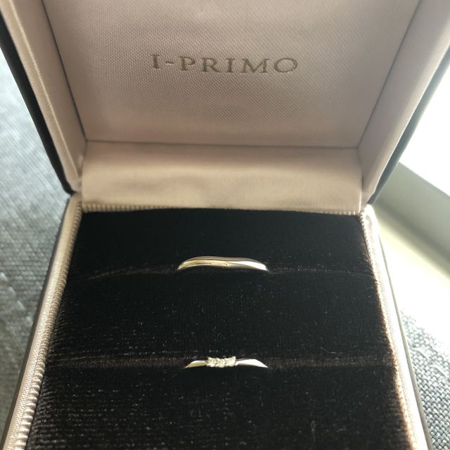 【アイプリモ(I-PRIMO)の口コミ】 シンプルなデザインと細さと値段で決めました。元々、飽きないデザインが…