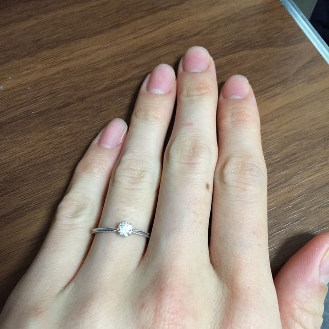 【AHKAH(アーカー)の口コミ】 初めは目立たなくつけやすいものを希望していましたが、実際見に行くとエ…