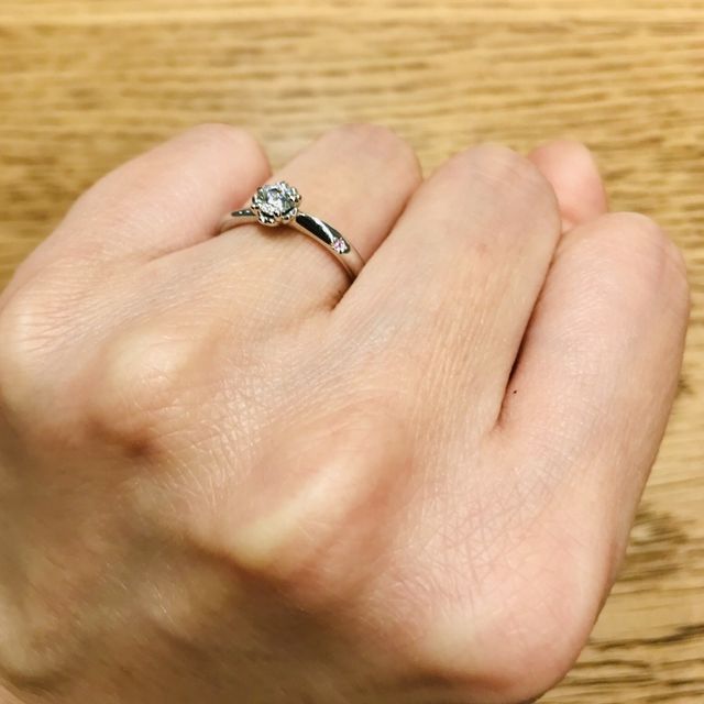 【BIJOUPIKO(ビジュピコ)の口コミ】 2人とも桜が好きだったので、それに因んだ花モチーフのデザインを探してい…