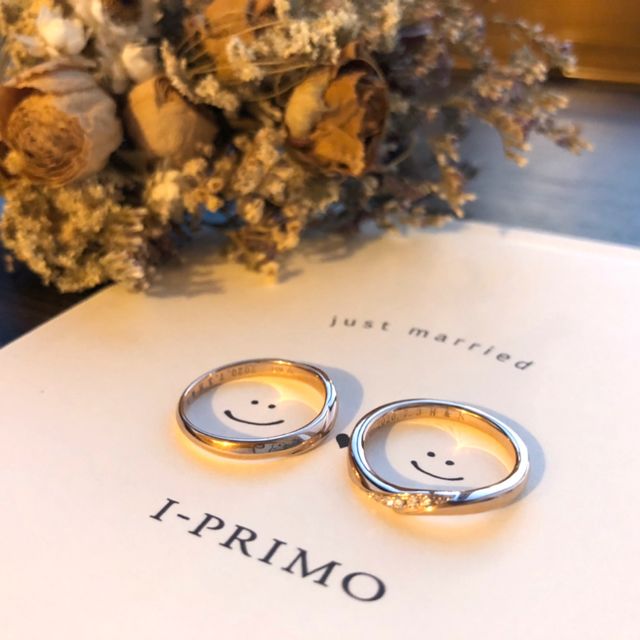 【アイプリモ(I-PRIMO)の口コミ】 色は肌馴染みの良いピンクゴールドに決めていました。
細身でカーブのデザ…