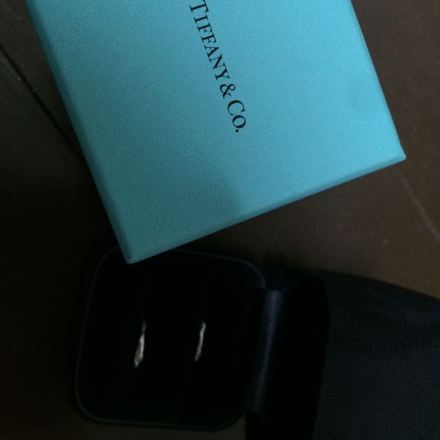 【ティファニー(Tiffany & Co.)の口コミ】 婚約指輪にティファニーをもらっていたので、結婚指輪もティファニーで買…
