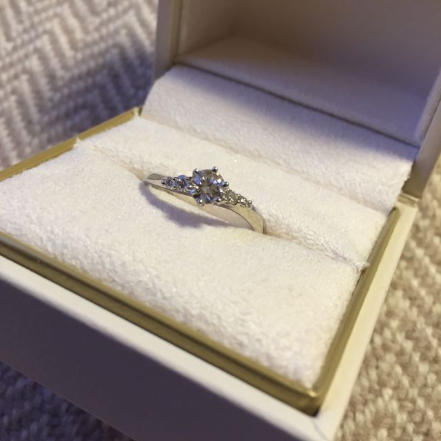 【ヴァンドーム青山(VENDOME AOYAMA)の口コミ】 大きい手を華奢に見せたかったので、ウェーブのラインのものを希望しまし…