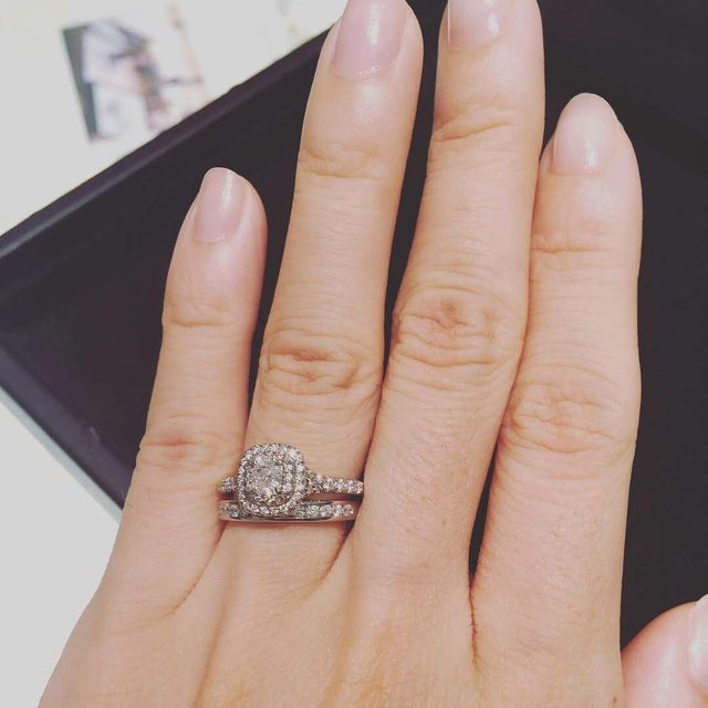 【ティファニー(Tiffany & Co.)の口コミ】 パッと目をひく煌びやかさ。歳をとっても身に付けられる指輪を、と思い探…