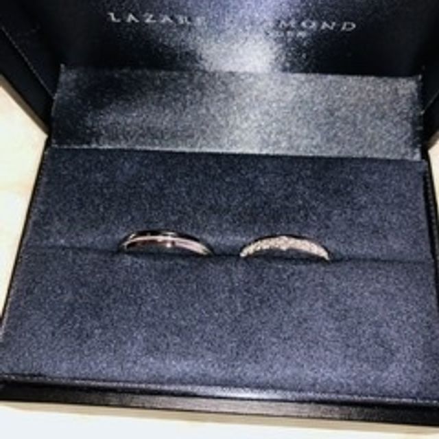 【ラザール ダイヤモンド(LAZARE DIAMOND)の口コミ】 結婚指輪はフルエタニティーがいいと決めていて
エクセルコダイヤモンド、…