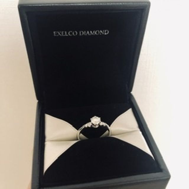 【エクセルコダイヤモンド(EXELCO DIAMOND)の口コミ】 デザインがとっても好みでした。
クラシカルな雰囲気もありつつ、シンプル…