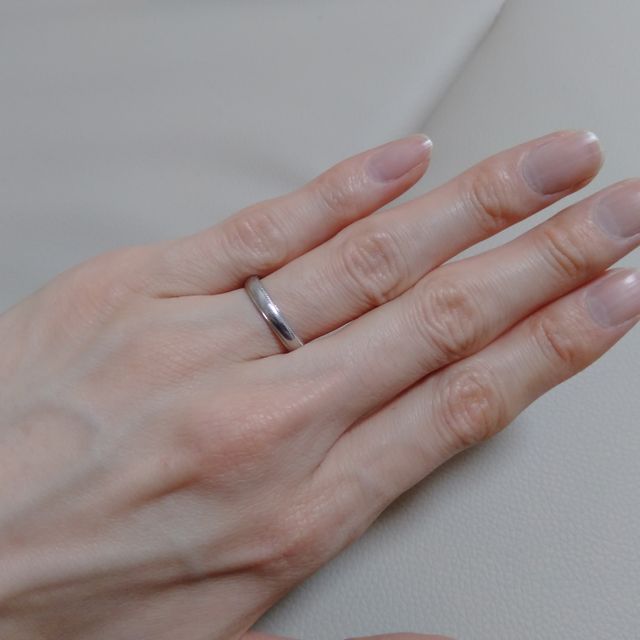 【MIKIMOTO(ミキモト)の口コミ】 男性用でシンプルなプラチナの指輪を探していました。いくつか試着させて…