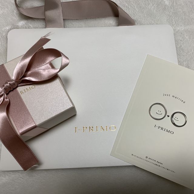 【アイプリモ(I-PRIMO)の口コミ】 デザインがとてもしっくりきたのが1番の決め手です。
お互いにしっくりく…