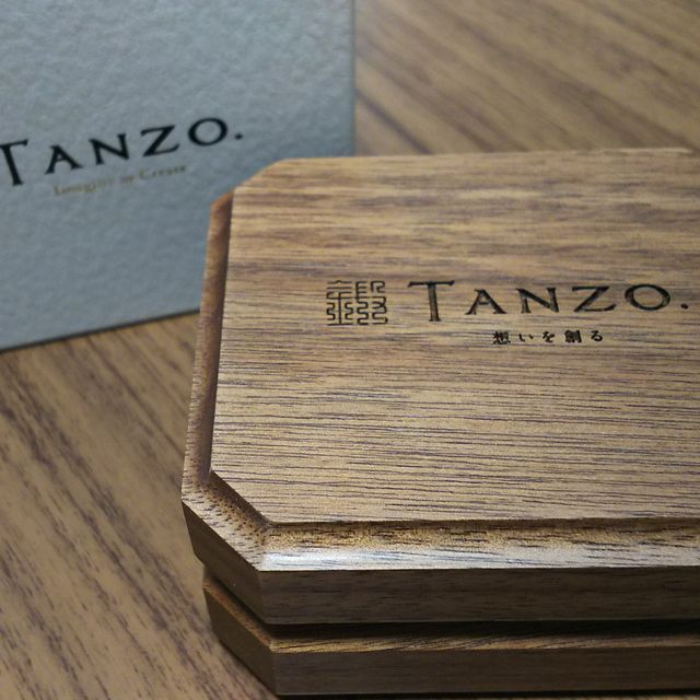 【TANZO.(鍛造指輪)の口コミ】 指輪サンプルを実際に着けてみて、自分の指にしっくりきた事と、
結婚指輪…