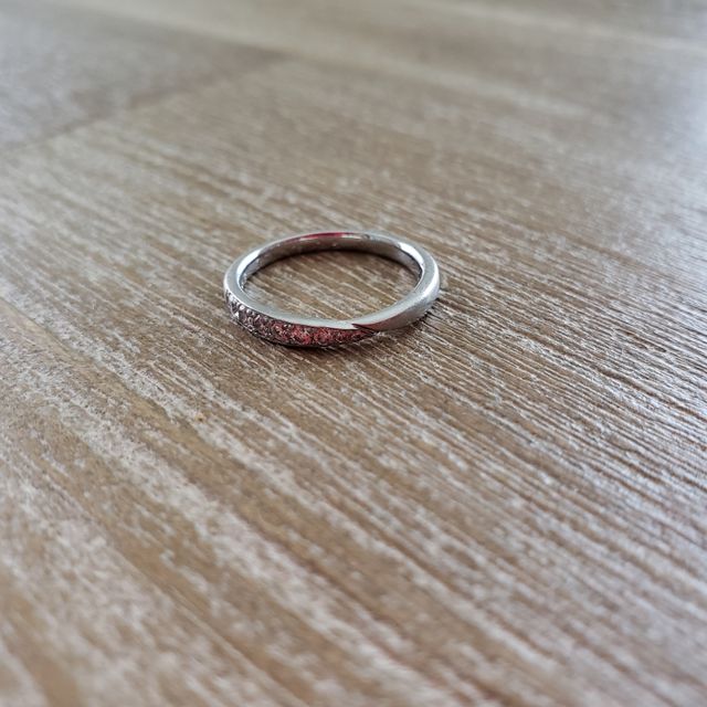【ヴァンドーム青山(VENDOME AOYAMA)の口コミ】 ダイヤモンドが散りばめられているタイプの指輪を探していました。主人は…