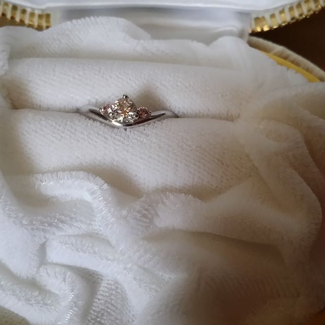 【俄(にわか)の口コミ】 婚約が決まってからも遠距離恋愛だったので、私の地元だった関東のジュエ…