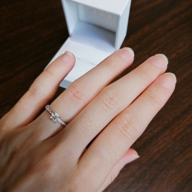 【宝寿堂(ほうじゅどう)の口コミ】 【決めて】
①担当の方の知識の豊富さと信頼感と人柄
②ダイヤも自分で選べ…