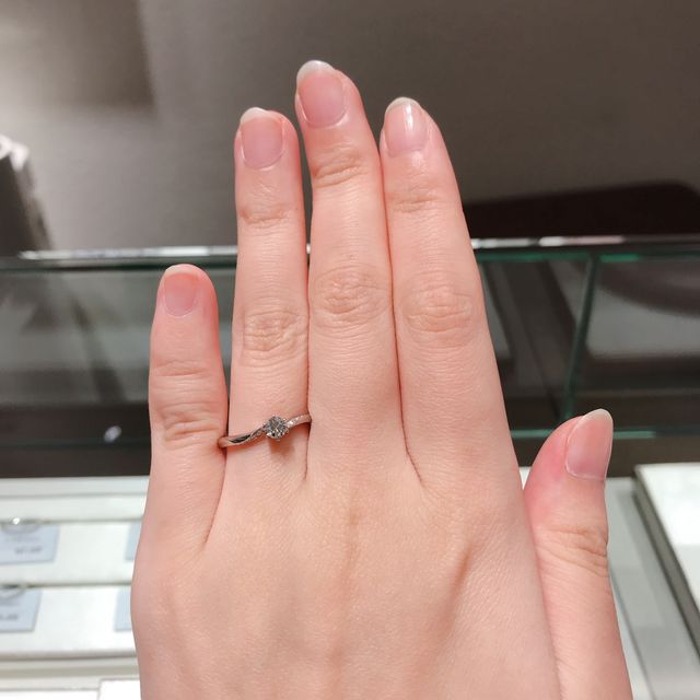 【アイプリモ(I-PRIMO)の口コミ】 普段使いしやすいハーフエタニティか婚約指輪らしいソリティアか迷って決…