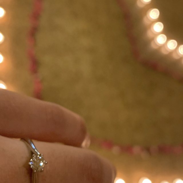 【銀座ダイヤモンドシライシの口コミ】 指輪のデザインはもちろんのこと、着け心地がとてもよかった点です。そし…