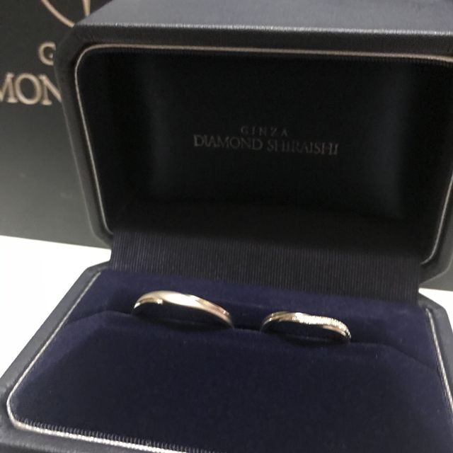 【銀座ダイヤモンドシライシの口コミ】 デザインは種類が豊富でよかったです。それぞれが気に入ったデザインがあ…