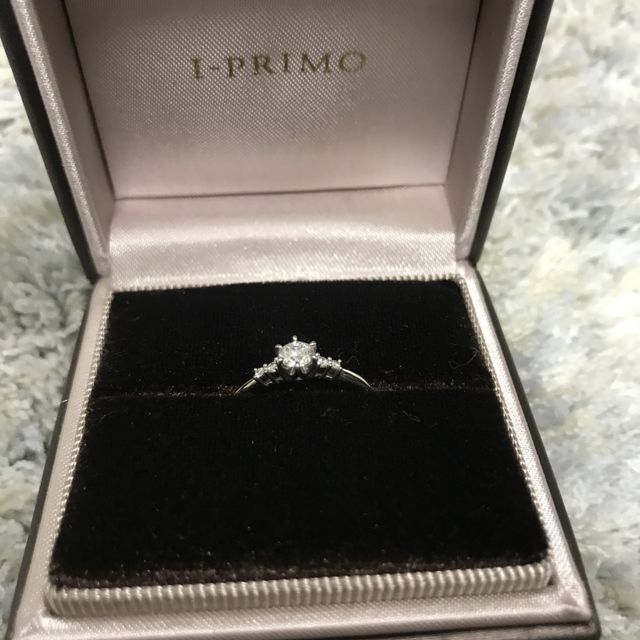 【アイプリモ(I-PRIMO)の口コミ】 デザインが可愛く、指輪ひとつひとつに正座の名前があり、すごくロマンチ…