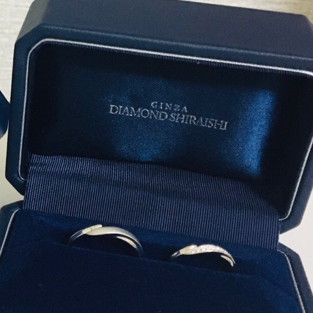 【銀座ダイヤモンドシライシの口コミ】 ツヤ消し加工された結婚指輪が想像以上にかっこよく、即決してしまいまし…