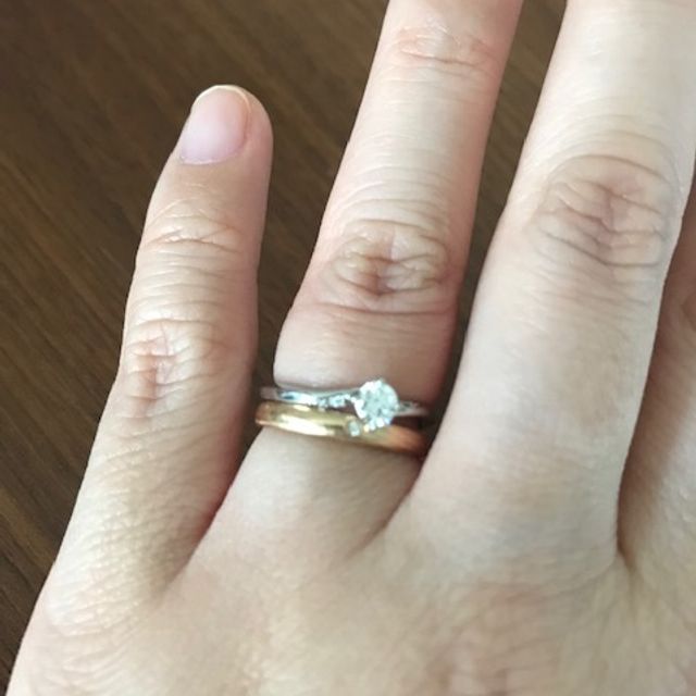 【俄(にわか)の口コミ】 まず、結婚指輪を買うならこちらのデザインが良いと思っていて、合わせて…